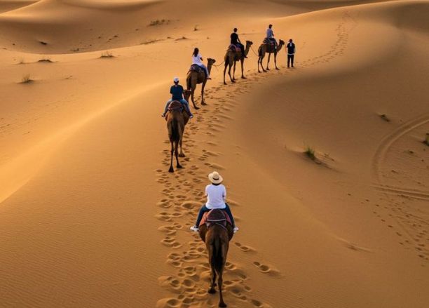 10 Days tour from Marrakech. Private Luxury best 10 Days in Morocco tour from Marrakech to Tangier via Sahara Desert, Fes and Chefchaouen.